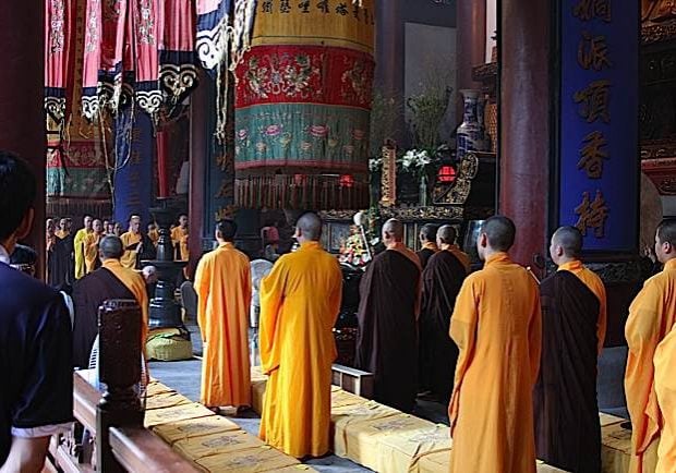 Buddha-Weekly-Chinese_Buddhist_Monks_Ceremony_Hangzhou-Buddhism A typical ceremony with Chinese Buddhist monks.