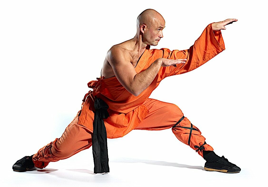 Buddha-Weekly-Shaolin monk training in martial arts kung fu-Buddhism Shaolin kung fu is almost synomous with Buddhist monastic discipline.