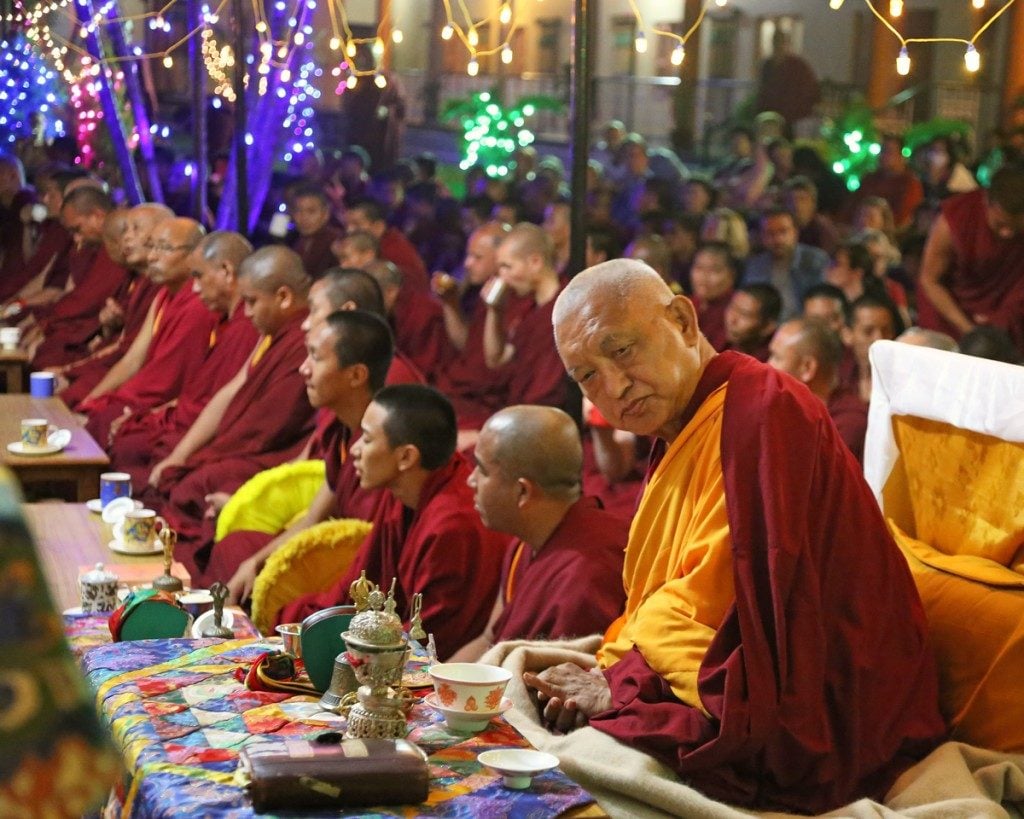 Ganapuja (Gathering Offering) and Ganachakra (Gathering Circle) or Tsog (Tsok): What is it? Why is the Offering Important? When to Celebrate? 1 Lama Zopa at Lama Chopa Tsog puja