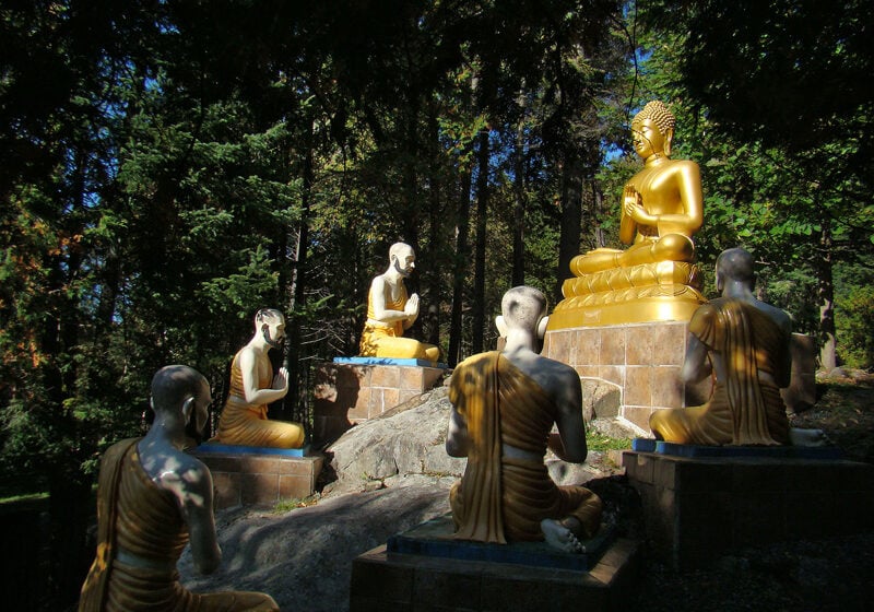 QC_Harrington4_tango7174 By Tango7174 - Own work, CC BY-SA 4.0. A depiction of the first teaching of the Buddha from a Vietnamese Buddhist monastery in Quebec, Canada. From Wikipedia.